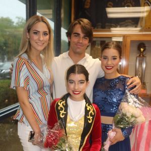 Meet your Posher, Kayra